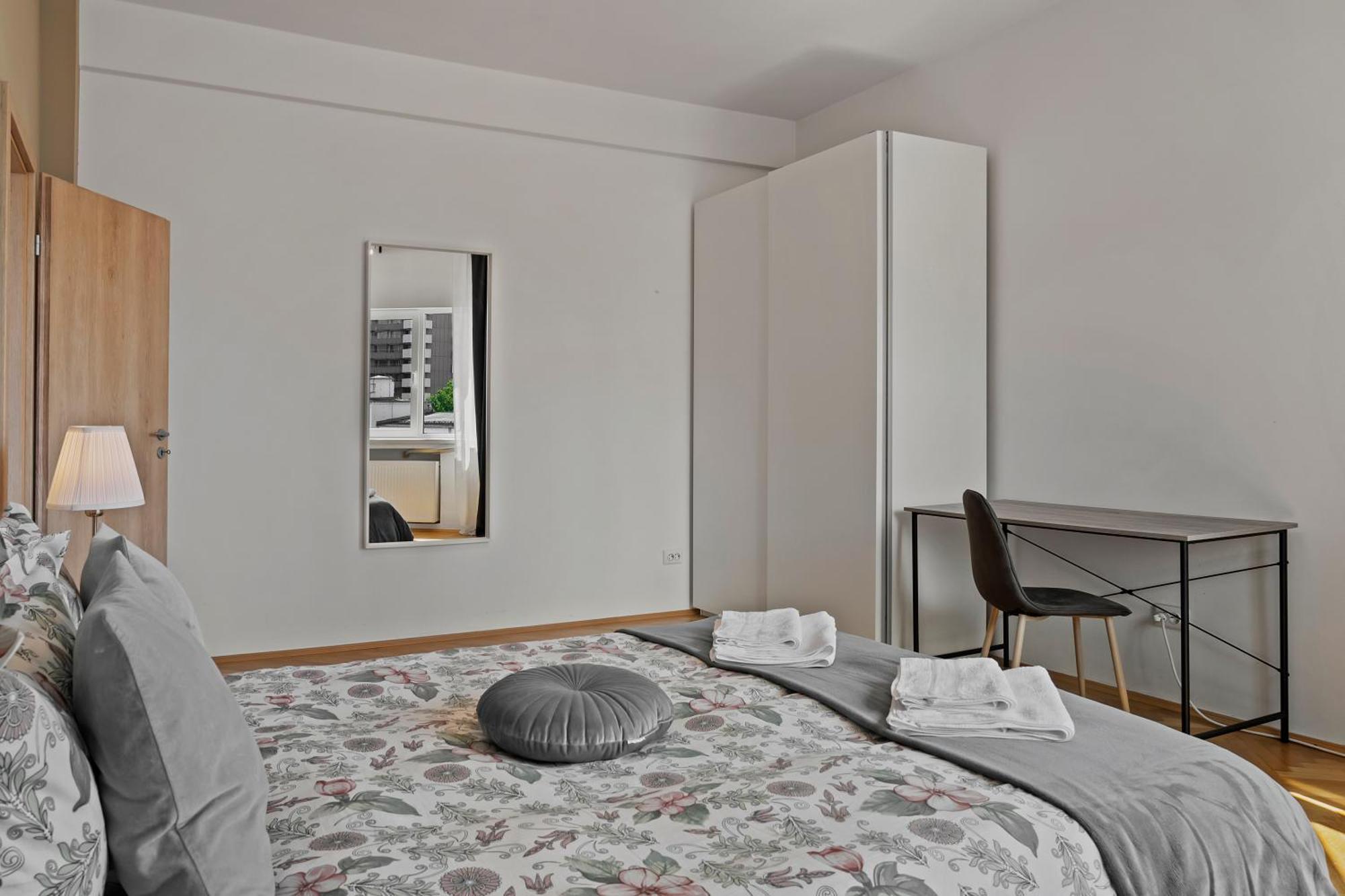 Ultracentral Dreamland Apartment 3 Bdrm Boekarest Buitenkant foto